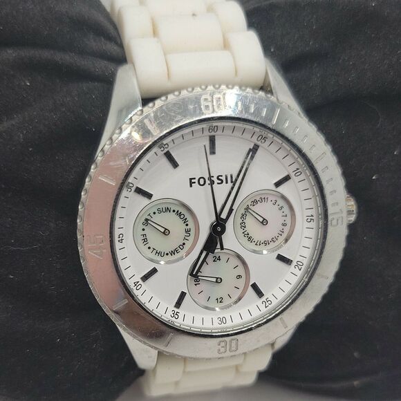 Fossil Stella ES2888 Women's White Silicone Analog Dial Quartz Wrist Watch DE618 - Picture 2 of 9